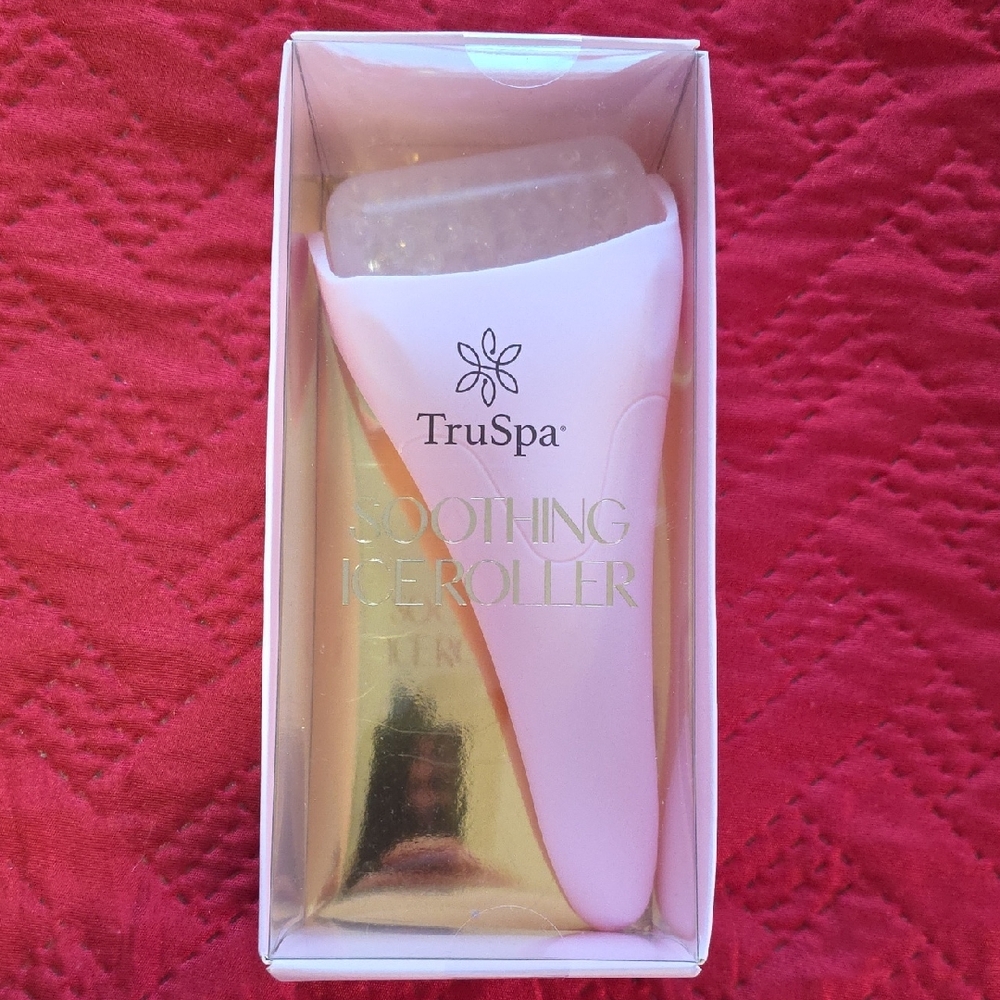 Pink Soothing Ice Roller